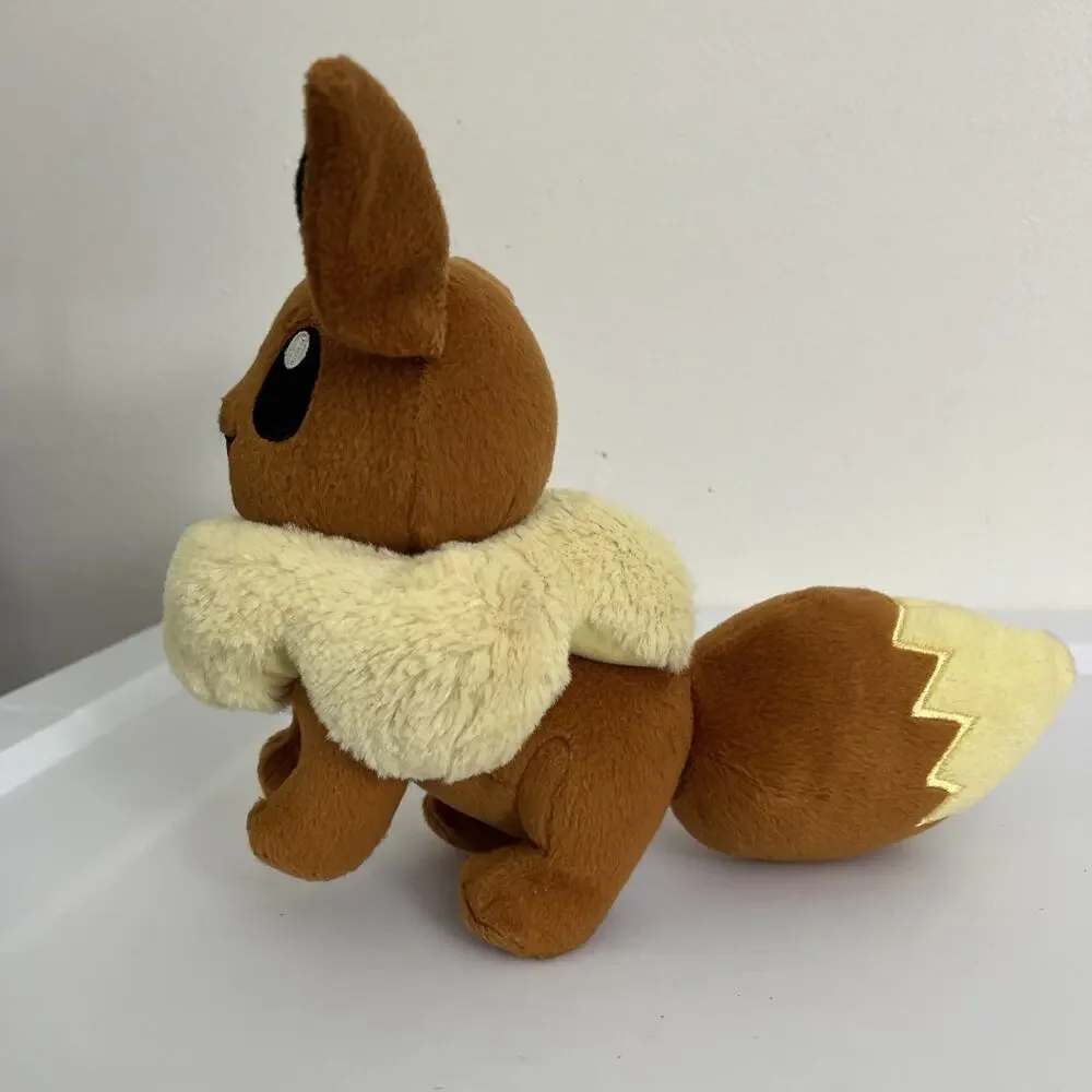 Tomy pokemon eevee